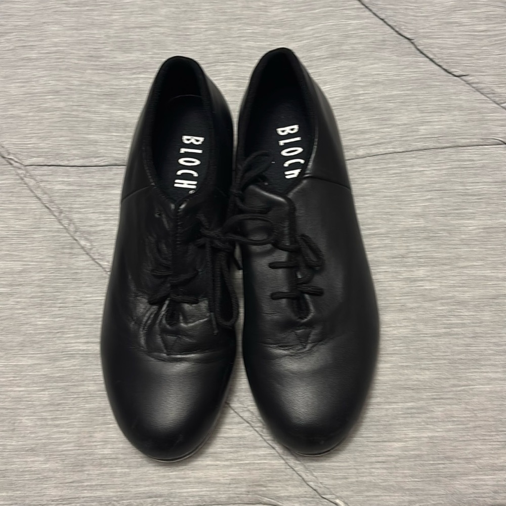 Bloch tap shoes with small heel
